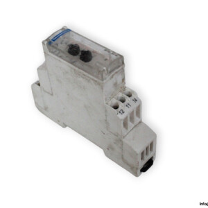 telemecanique-RM17TA00-multifunction-control-relay-(used)