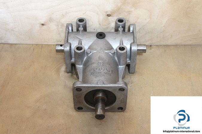 poggi-A2031R1-1D1_2-3-way-right-angle-gearbox
