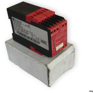 Telemecanique XPSAS5140 Emergency Stop AND Limit Switch Monitor