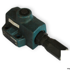 Rexroth-R900419827-pressure-reducing-valve-(used)