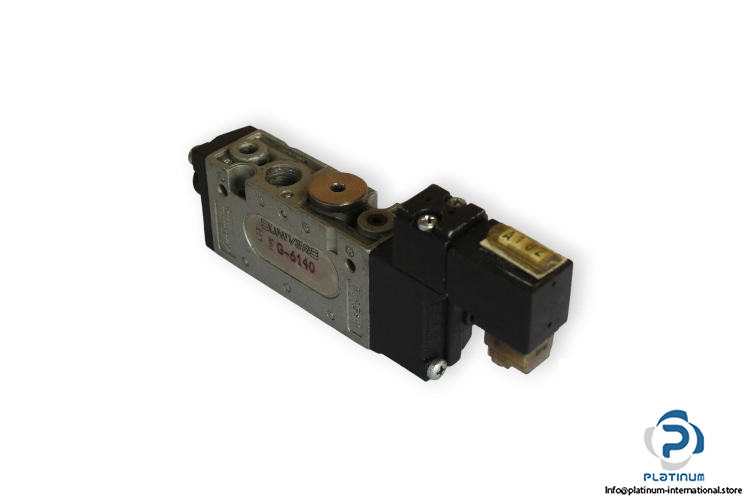Univer-G-6140-solenoid-valve-(used)