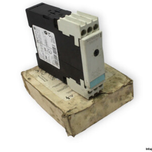 Siemens 3RP1574-1NP30 Time Relay