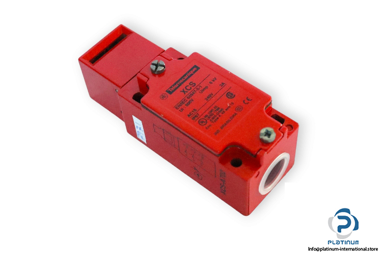 telemecanique-XCS-A702-limit-switch-(new)