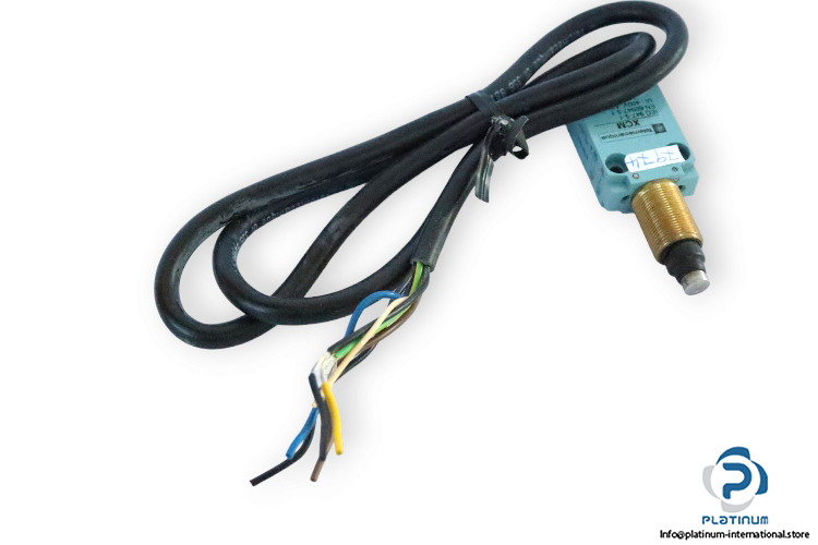 telemecanique-XCM-G511-limit-switch-(new)