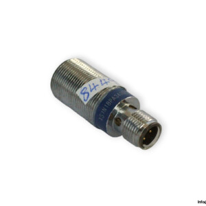 telemecanique-XS1N18PA340D-inductive-sensor-used