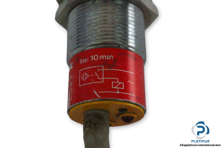 turck-BI10-M30-AZ3X-inductive-sensor-(Used)-2