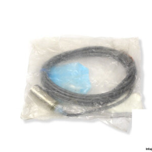 omron-E2A-M18KS08-WP-B1-inductive-proximity-sensor