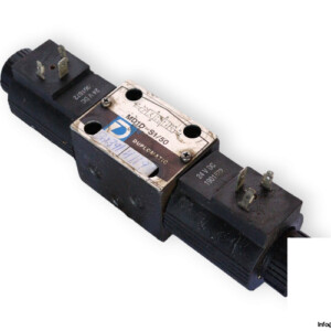 duplomatic-MD1D-S150-solenoid-operated-directional-valve-(used)