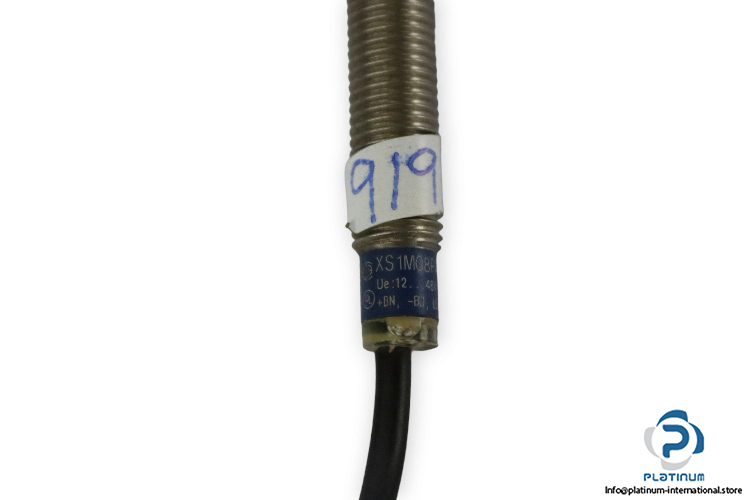 telemecanique-XS1M08PA370-inductive-proximity-sensor-(new)-2