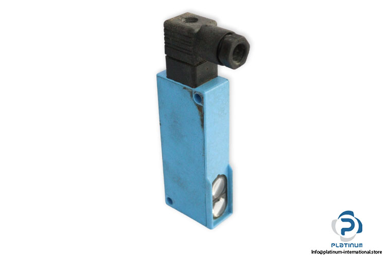 sick-WT18-P610-photoelectric-sensor-(used)