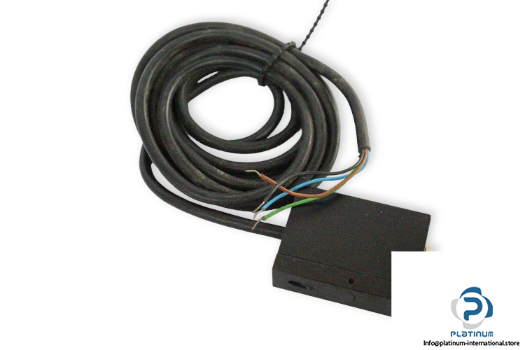 leuze-RK-02_2-photoelectric-sensor-new