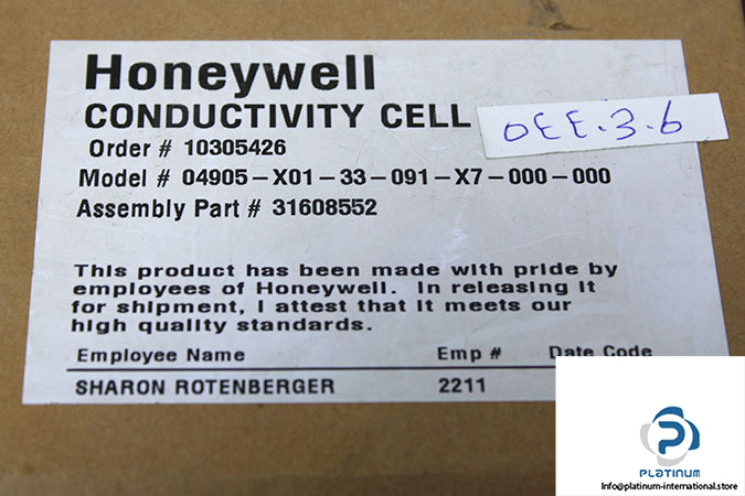 honeywell-04905-x01-33-091-x7-000-000-conductivity-cell-with-temperature-compensator-2