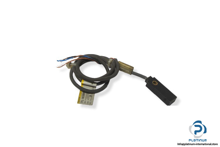 omron-TL-W3MB1-inductive-proximity-sensor