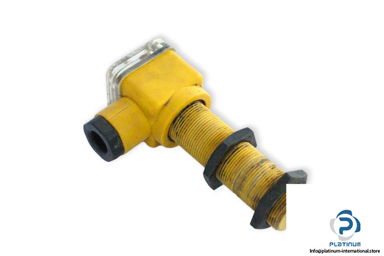turck-BI5-P18SK-AZ3X-inductive-sensor-(used)