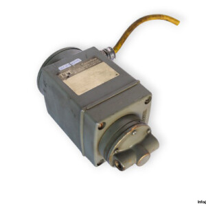 ITT GT46KD2598-D1RH Transducer