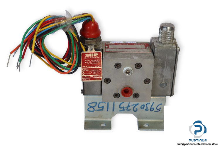 sor-103AD-EG502-N4-C1A-TT-differential-pressure-switch-(used)