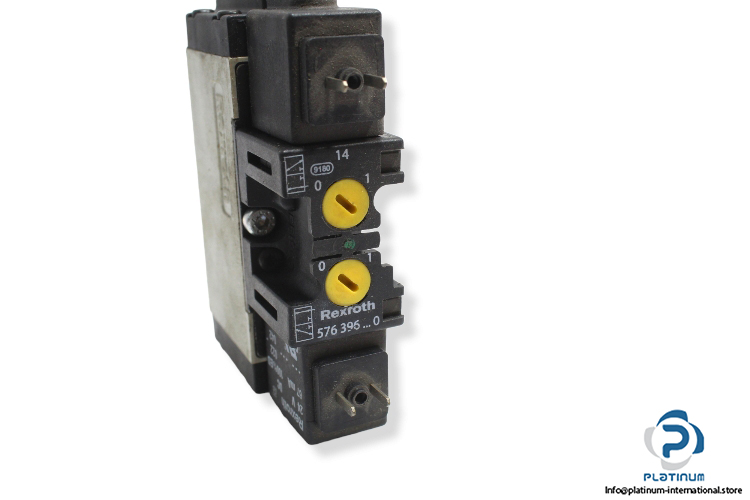 rexroth-576-396-022-0-double-solenoid-valve-3