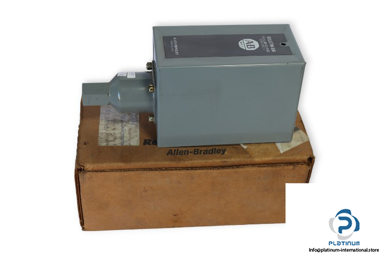 allen-bradley-836-C7X34-pressure-control-switch-(new)-(carton)