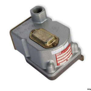 Barksdale D2T-M3SS Diaphragm Pressure Switch
