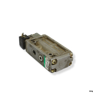 CKD 4F110-L Single Solenoid Valve