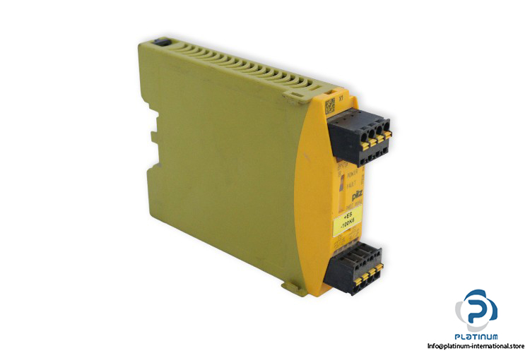 pilz-PNOZ-MO4P-expansion-module-(used)
