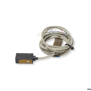 omron-E3R-DS30E4-built-in-amplifier-photoelectric-sensor