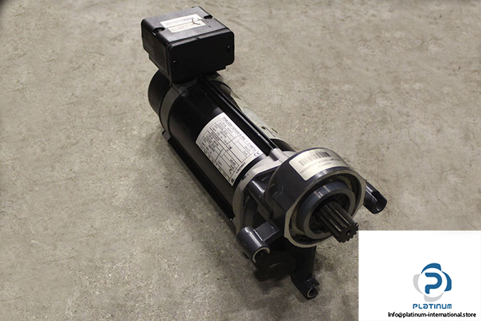 r&m-materials-handling-MF06LA200-132F85001E-IP55-servo-motor