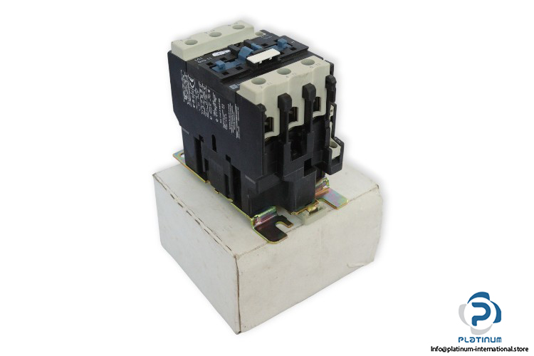 telemecanique-LC1-D40-11F7-contactor-(new)