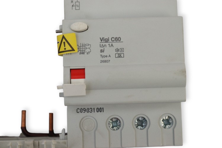 schneider-VIGI-C60-si-earth-leakage-module-(New)-1