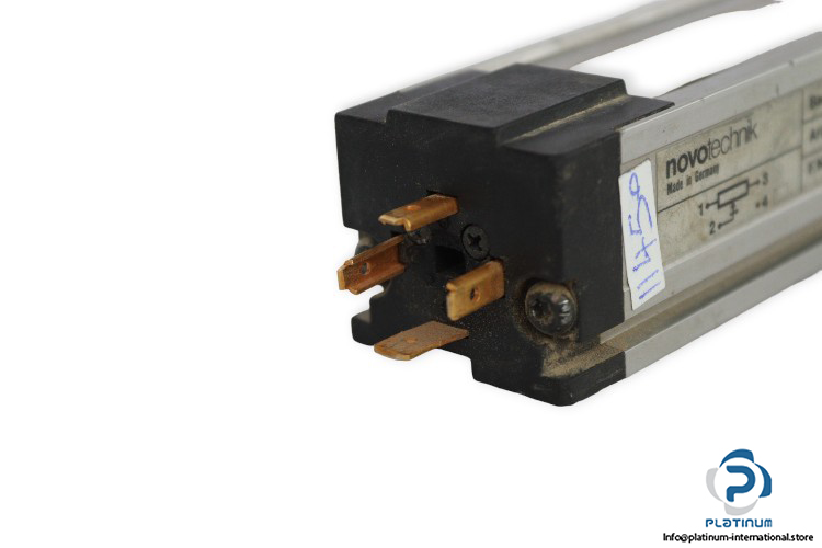 novotechnik-TLH-1000-position-transducer-potentiometric-(used)-1