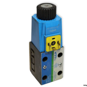 SYD DG4V-3-0B-M-U-G-40 Solenoid Operated Directional Valve