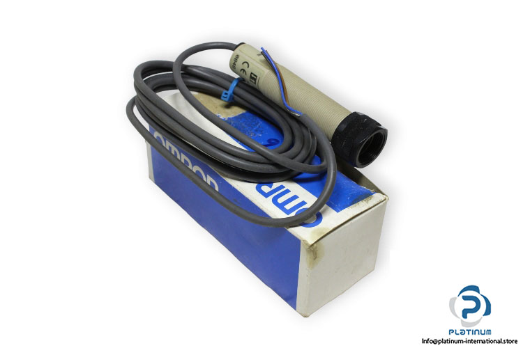 omron-E3F2-DS10Z1-N-photoelectric-sensor-(new)