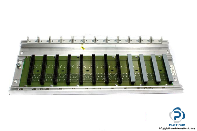 schleicher-UBT-12-subpack-12-slots