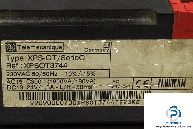 telemecanique-xpsot3744-safety-module-2