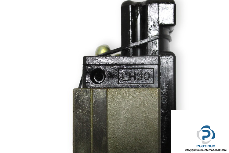 nsk-lah30anz-linear-bearing-block-2
