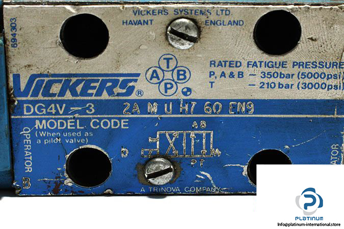 vickers-dg4v-3-2a-m-u-h-60-en9-solenoid-operated-directional-valve-1