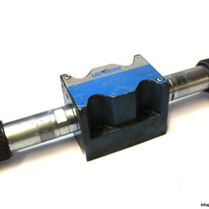 vickers-dg4v-5-6cj-m-u-h6-20-solenoid-operated-directional-valve-without-coil