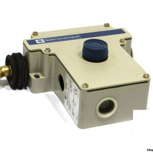 Telemecanique XY2CE2A270 Latching Emergency Stop Rope Pull Switch