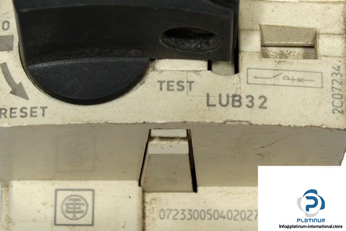 schneider-lub32-power-base-3