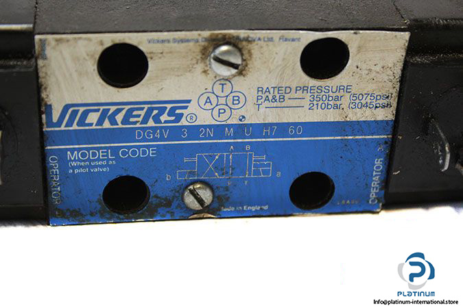 vickers-dg4v-3-2n-m-u-h7-60-solenoid-operated-directional-valve-1