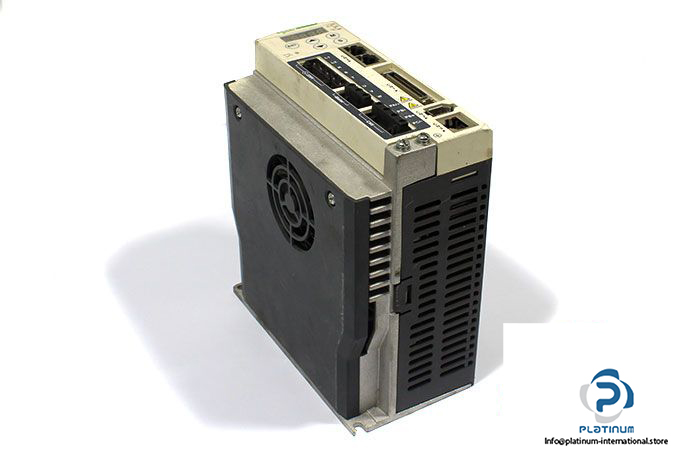 schneider-LXM23AU07M3X-motion-servo-drive