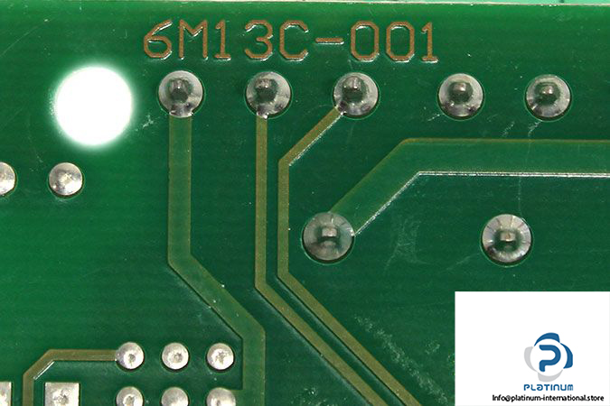 6m13c-001-circuit-board-3