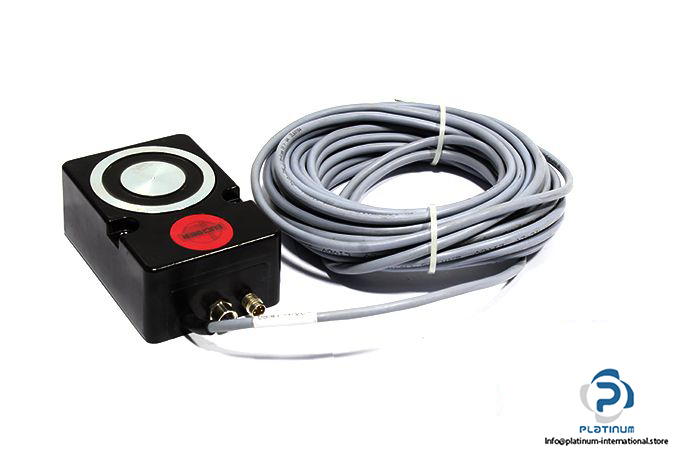 euchner-cem-a-lh10k-s2-10v-safety-switch-1