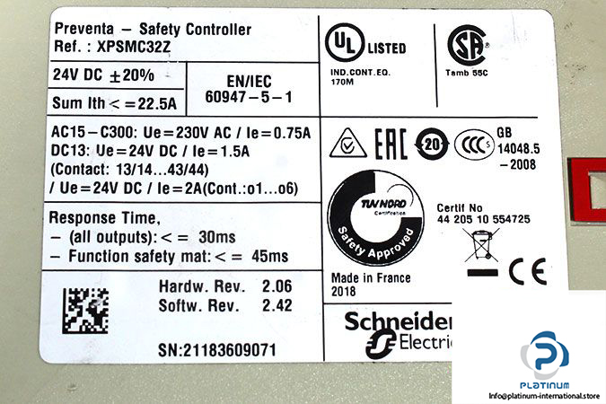 schneider-xpsmc32z-safety-controller-2