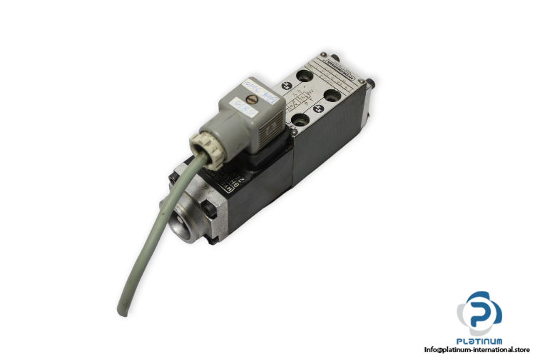 rexroth-4WE-5-N-6.1_G-24-NZ4-solenoid-directional-control-valve-used