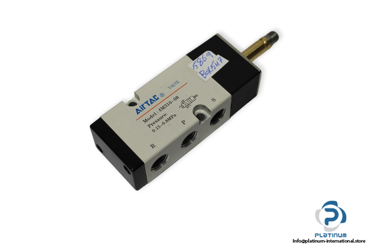 Airtac-4M310-08-single-solenoid-valve-(used)-(without-coil)