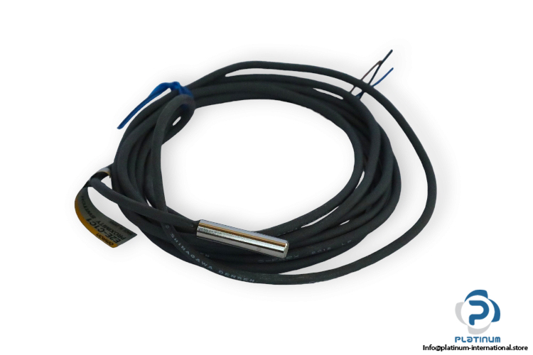omron-E2E-C1C1-miniature-cylindrical-proximity-sensor-(new)