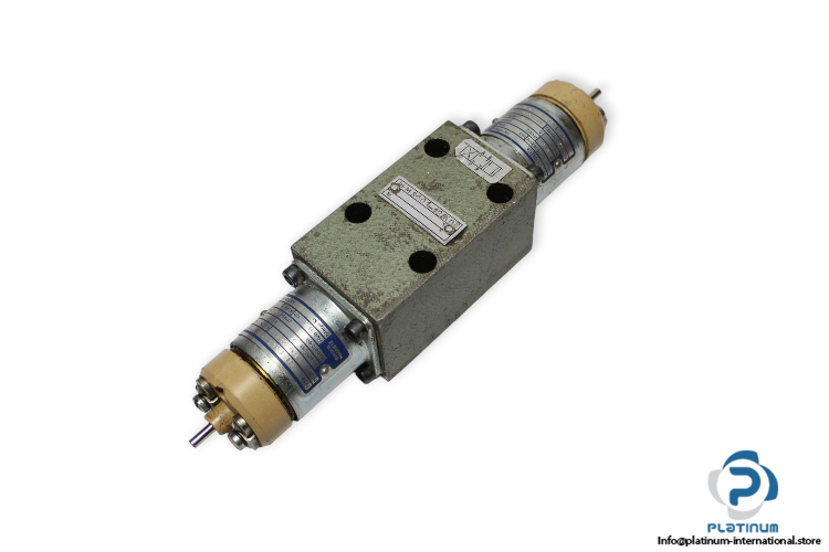 MS401-12_K02-directional-control-valve-used
