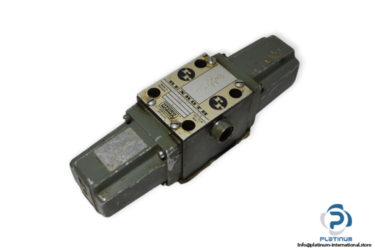 rexroth-4WE-8-D-2-0_0FW220-50N-315-directional-control-valve-used