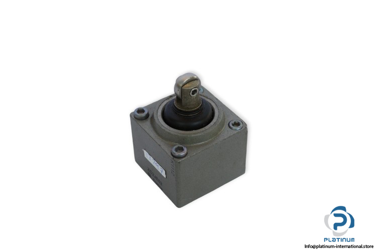 telemecanique-ZC2JE62-limit-switch-head-(Used)